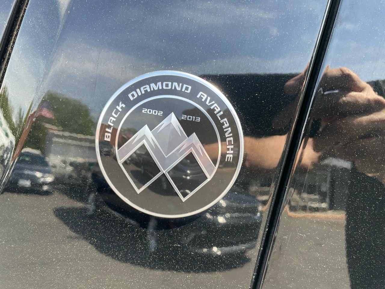 Chevrolet Avalanche 4WD Crew Cab LTZ 2013