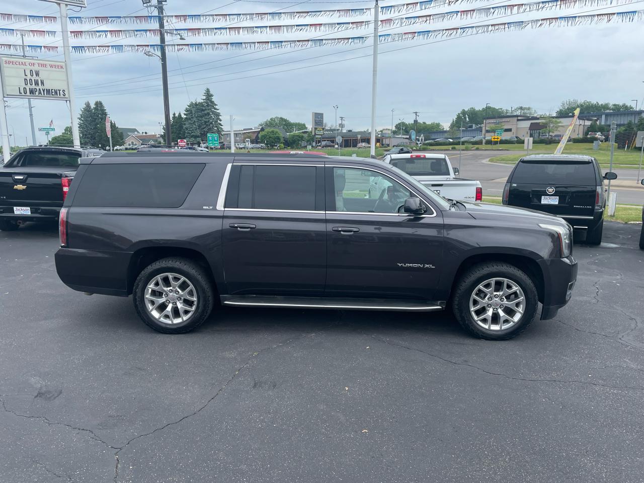 GMC Yukon XL 4WD 4dr SLT 2015