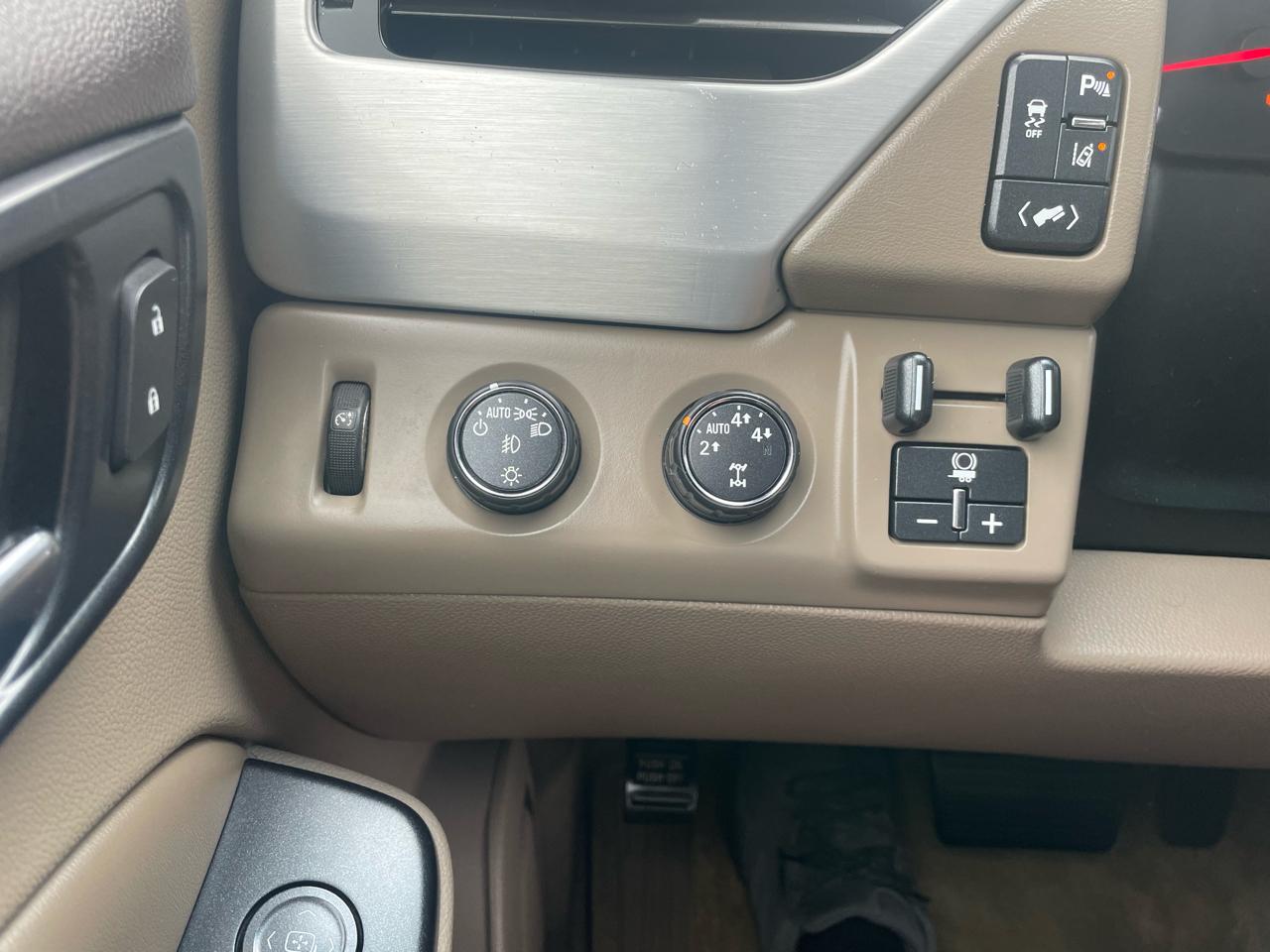 GMC Yukon XL 4WD 4dr SLT 2015