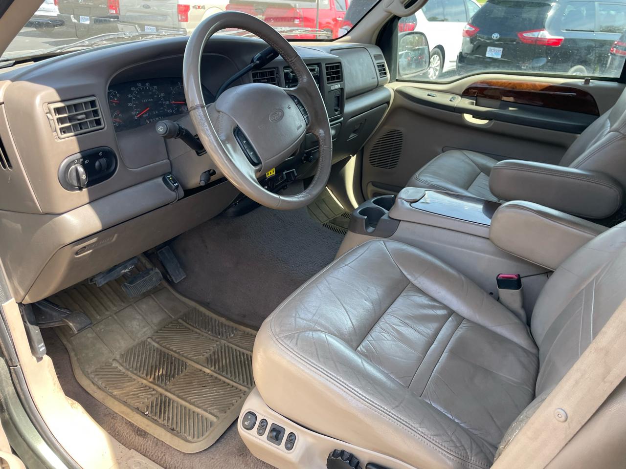 Ford Excursion 137" WB Limited 4WD 2000