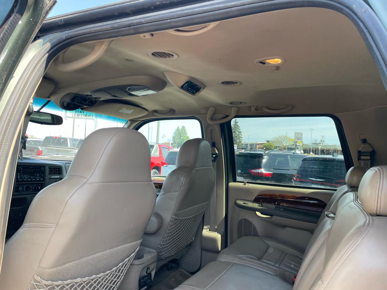 Ford Excursion 137" WB Limited 4WD 2000