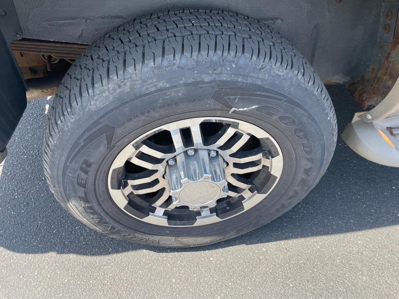 Ford Excursion 137" WB Limited 4WD 2000