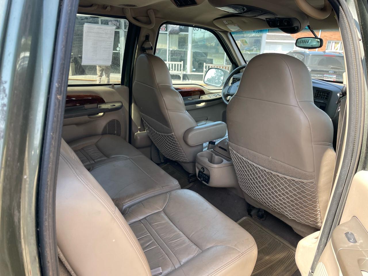 Ford Excursion 137" WB Limited 4WD 2000