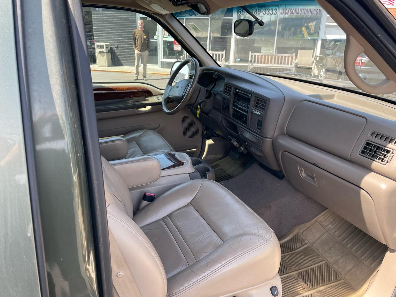 Ford Excursion 137" WB Limited 4WD 2000