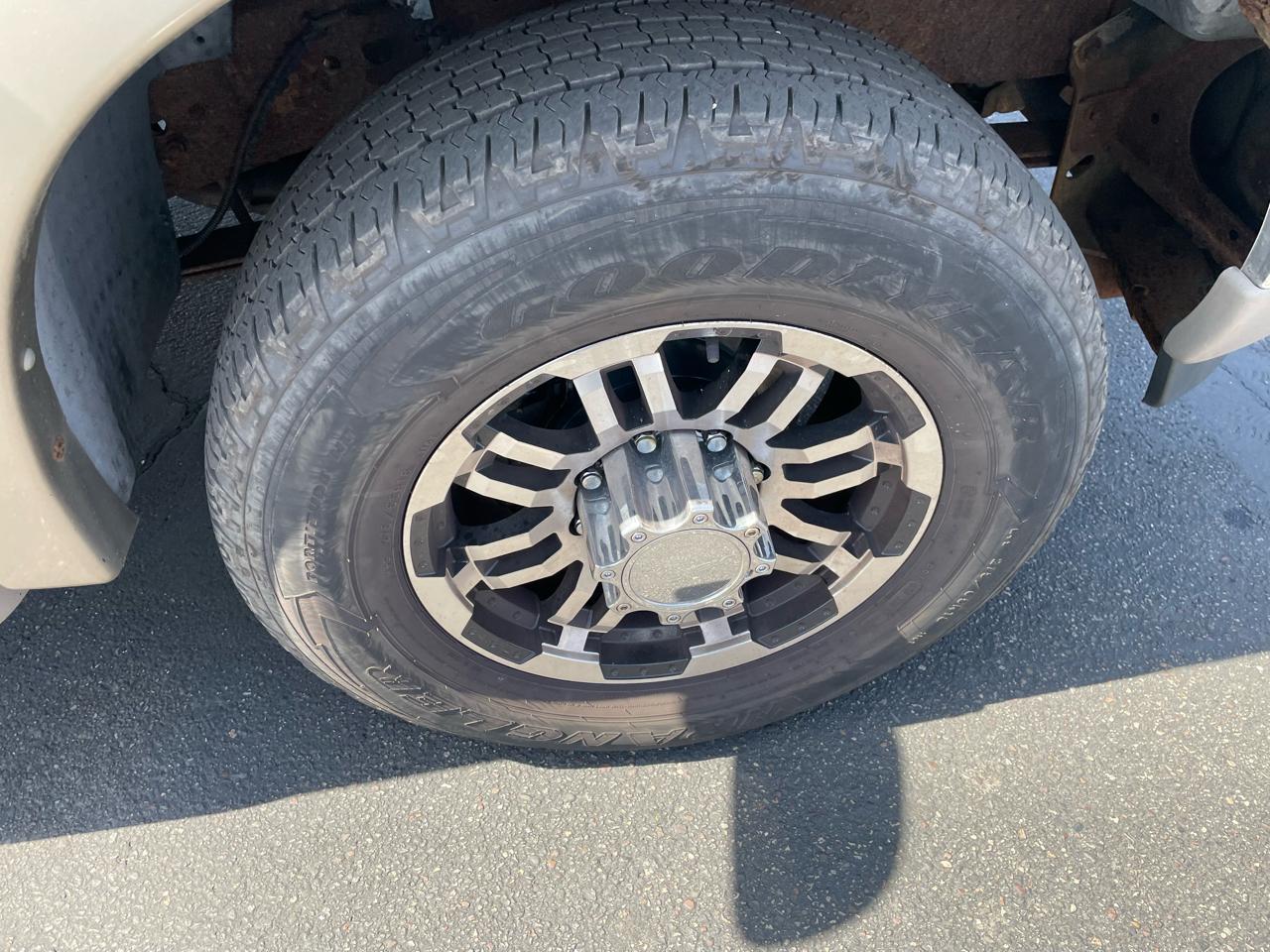 Ford Excursion 137" WB Limited 4WD 2000