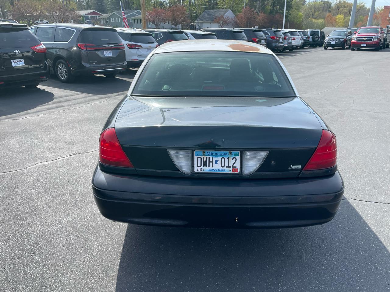 Ford Police Interceptor 4dr Sdn w/3.27 Axle 2010