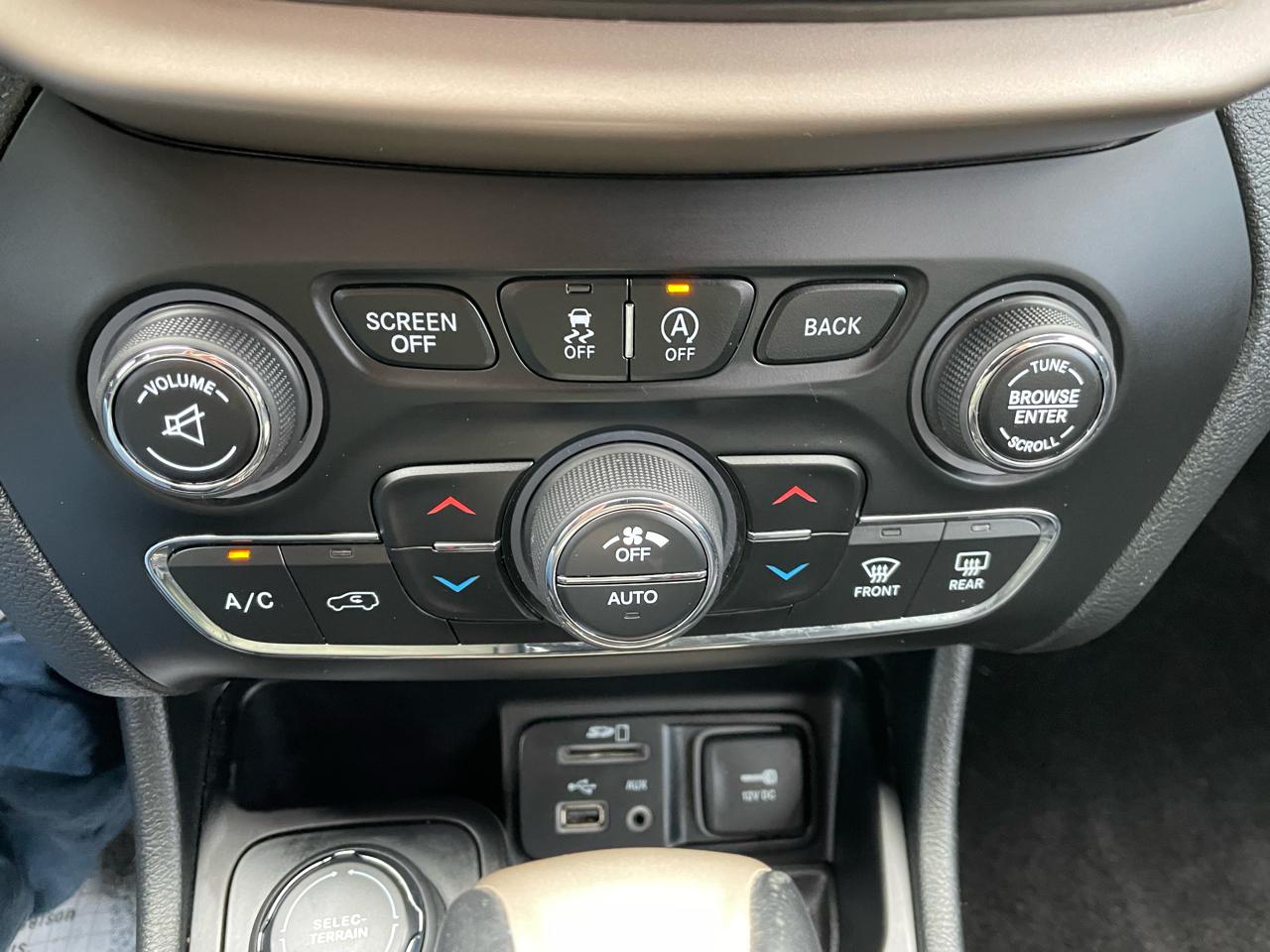 Jeep Cherokee 4WD 4dr Limited 2015
