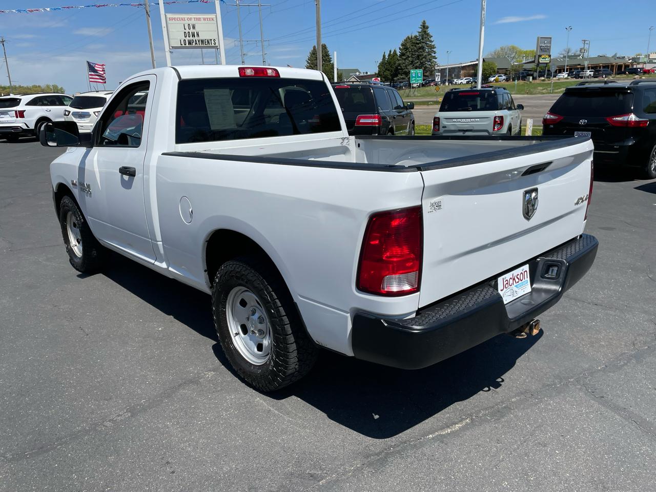 RAM 1500 4WD Reg Cab 120.5" Tradesman 2016