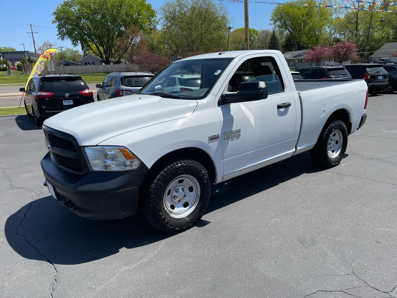 RAM 1500 4WD Reg Cab 120.5" Tradesman 2016