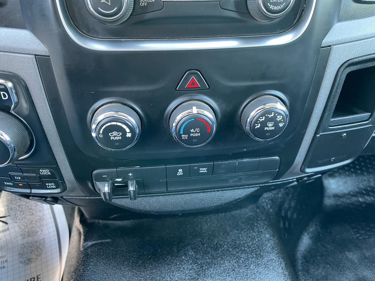 RAM 1500 4WD Reg Cab 120.5" Tradesman 2016