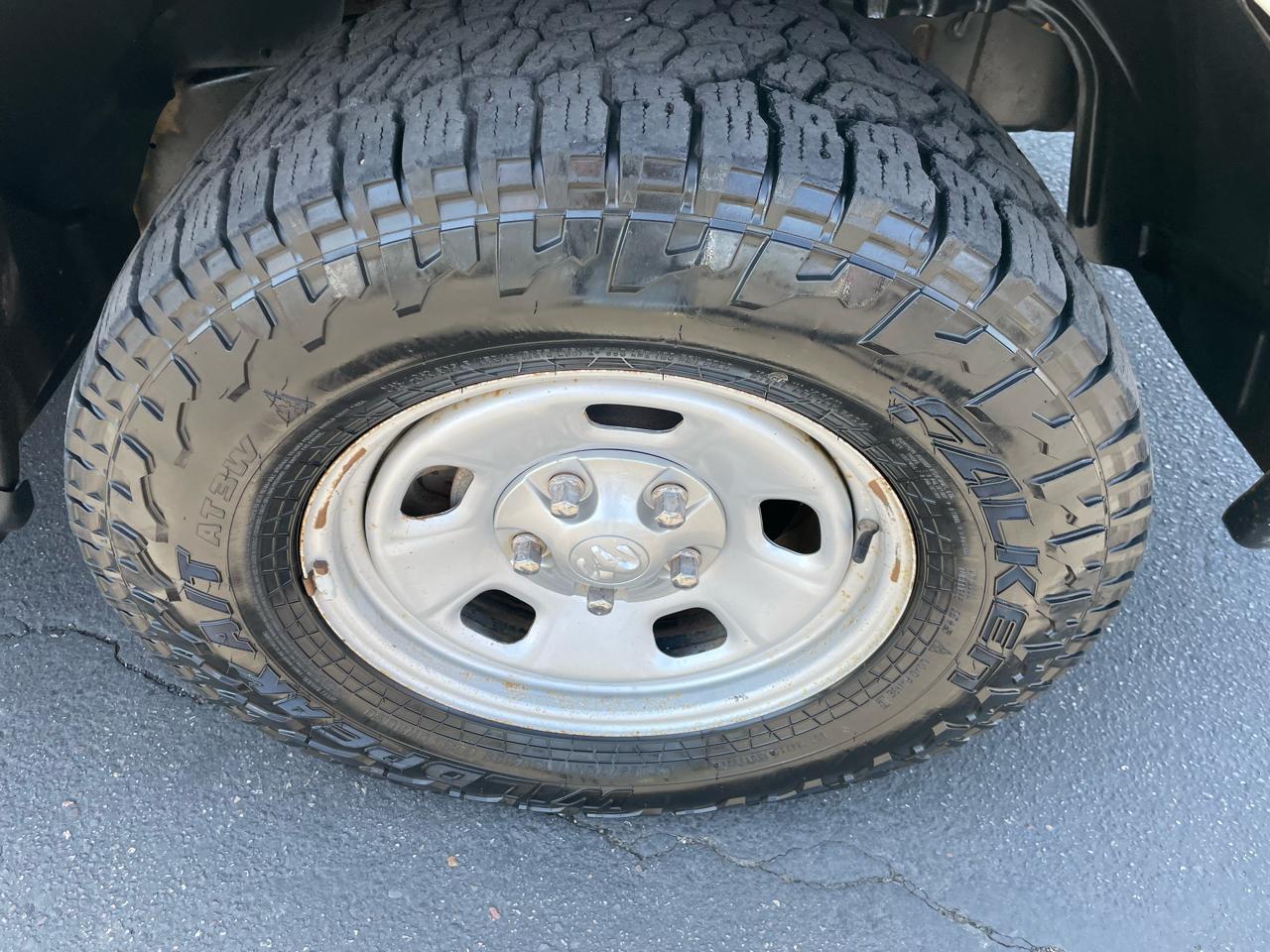 RAM 1500 4WD Reg Cab 120.5" Tradesman 2016