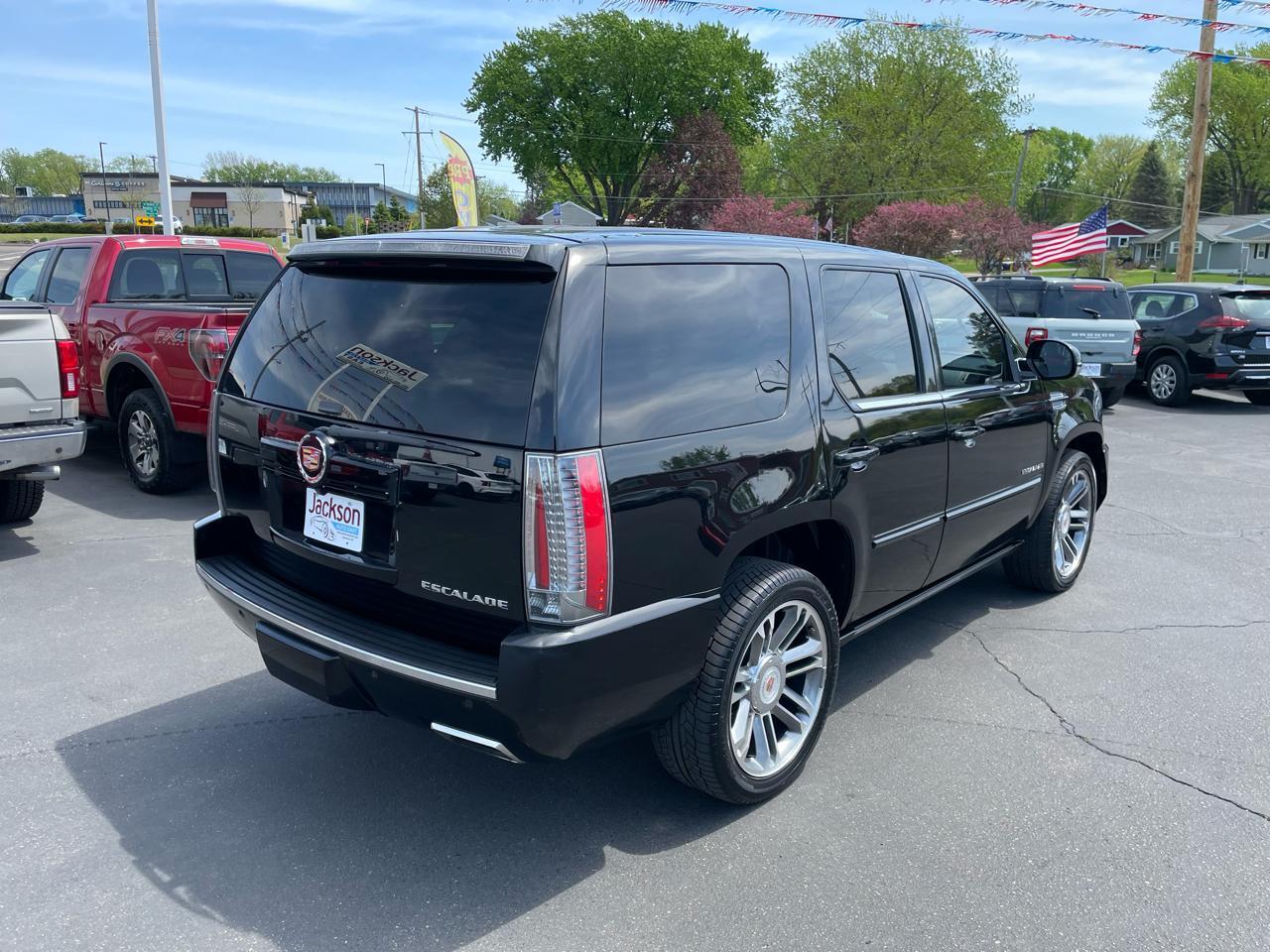 Cadillac Escalade AWD 4dr Premium 2013