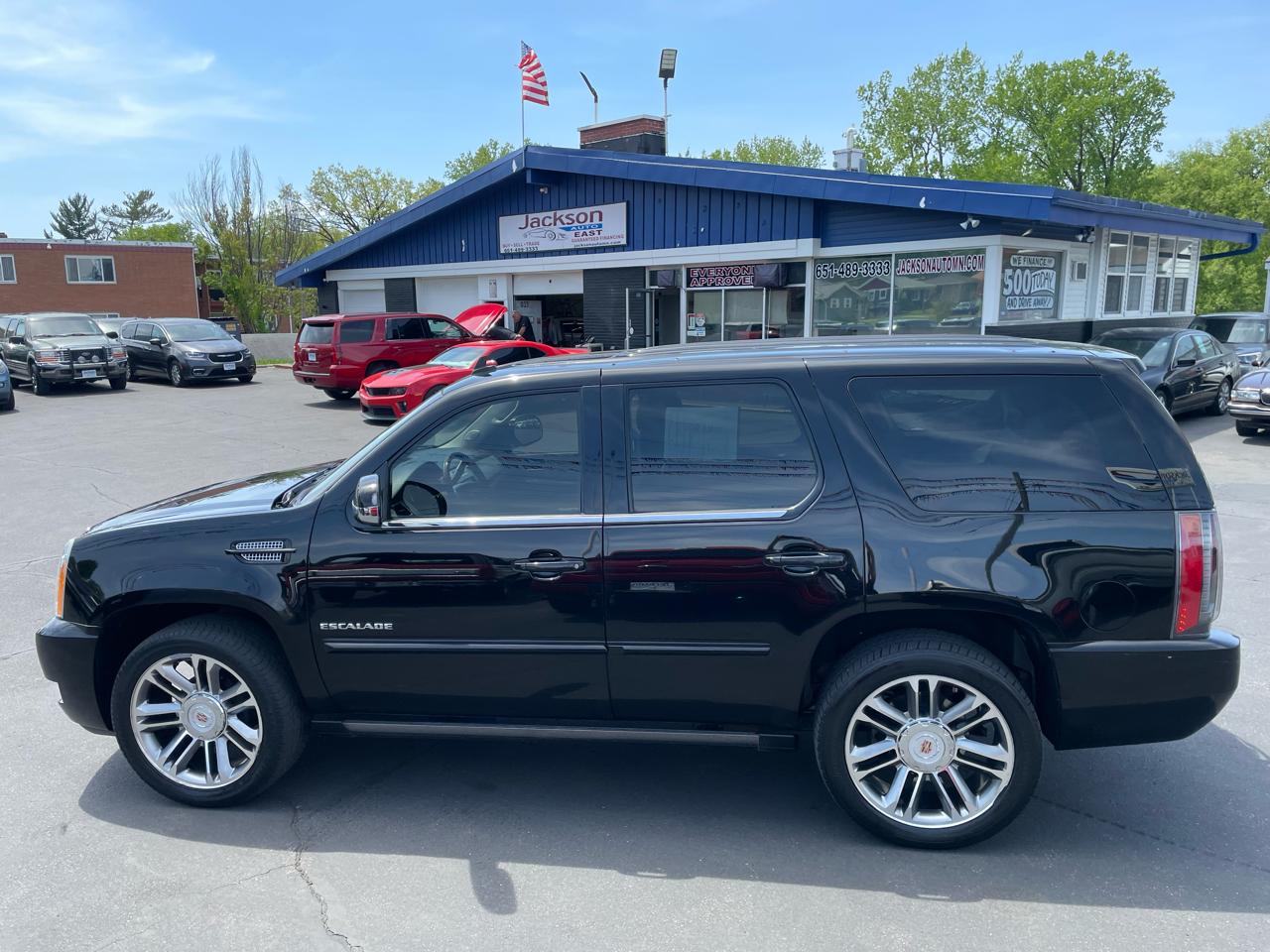 Cadillac Escalade AWD 4dr Premium 2013