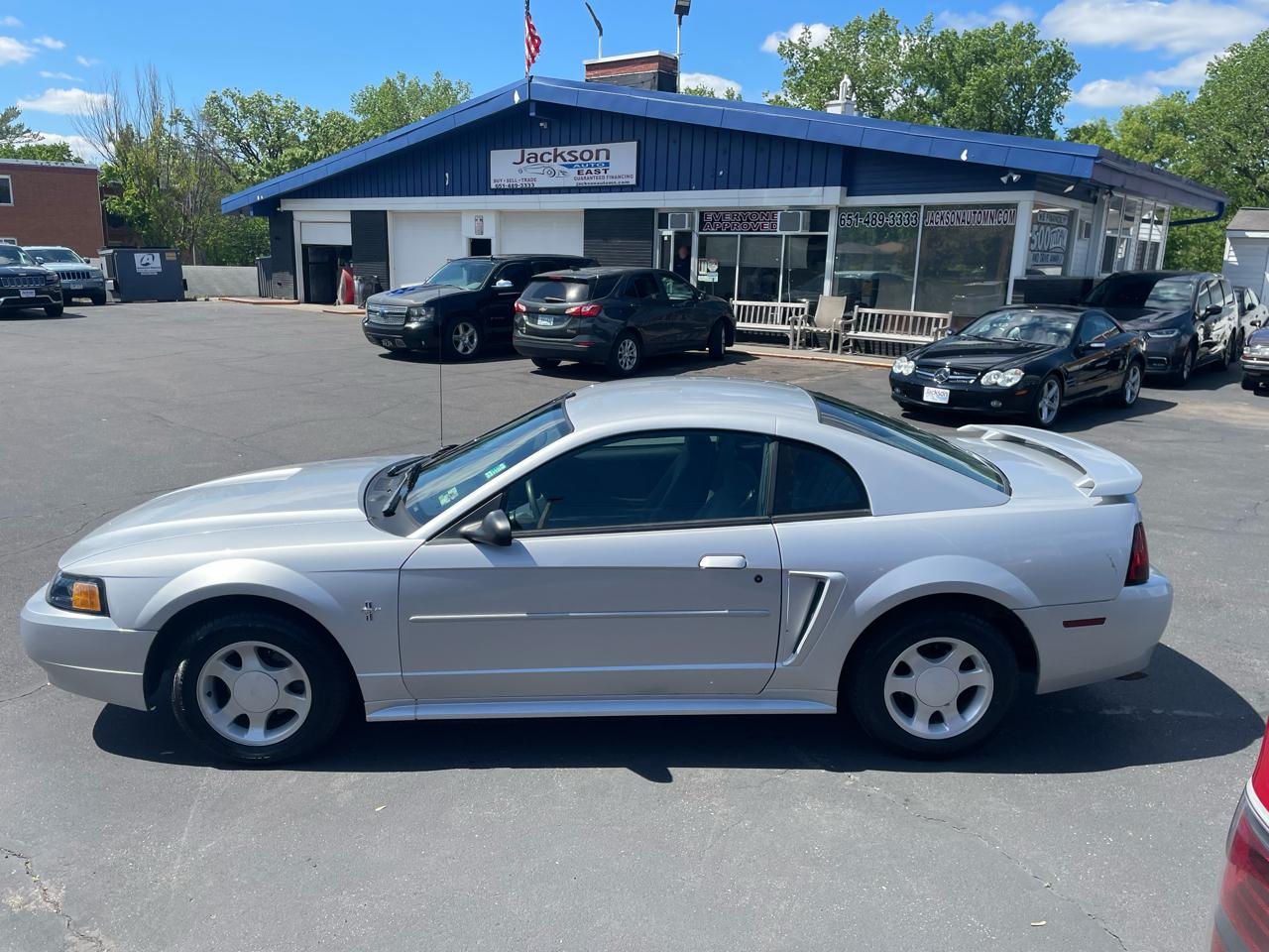 Ford Mustang 2dr Cpe Standard 2001