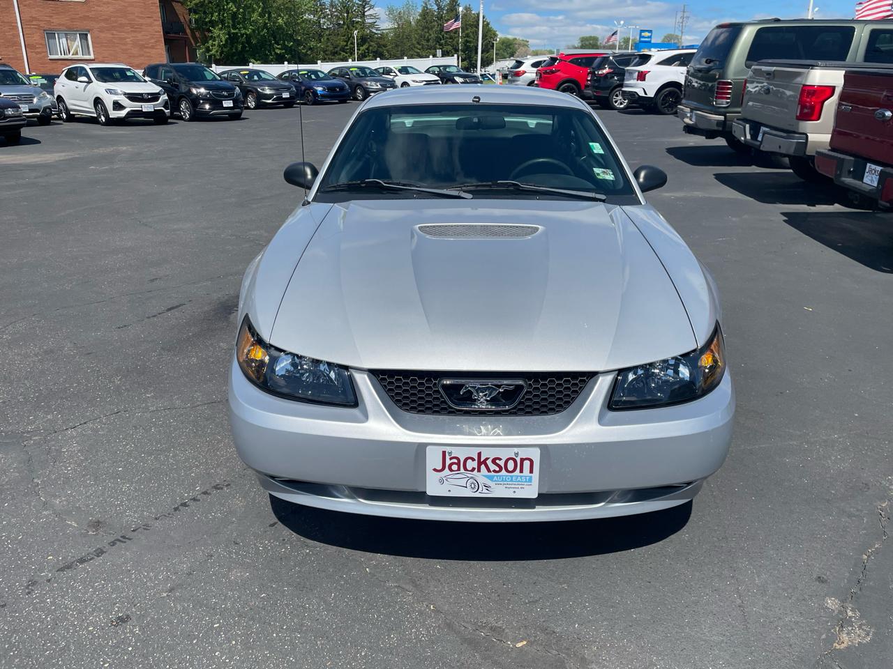 Ford Mustang 2dr Cpe Standard 2001