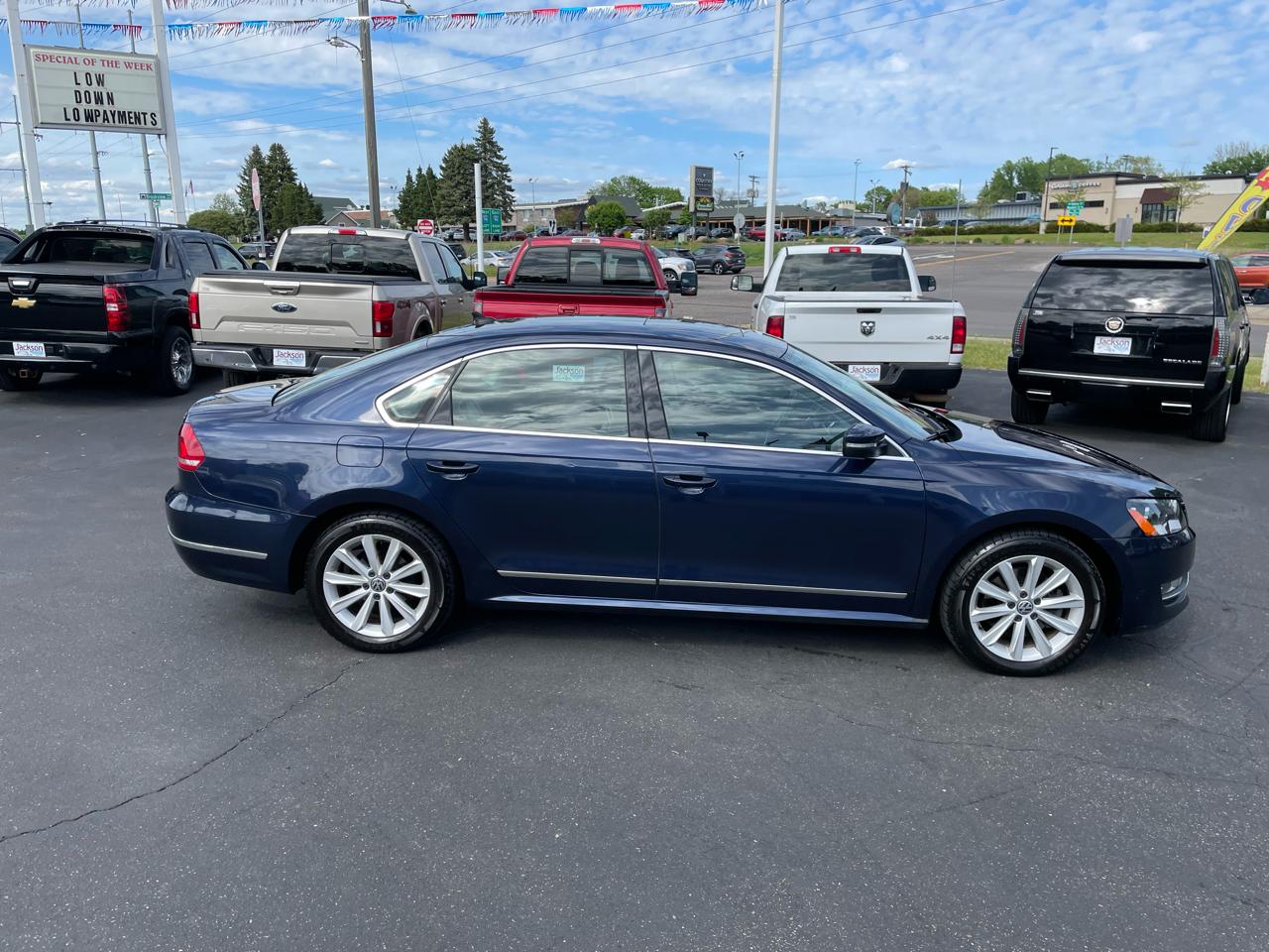 Volkswagen Passat 4dr Sdn 2.5L Auto SEL Premium PZEV 2013