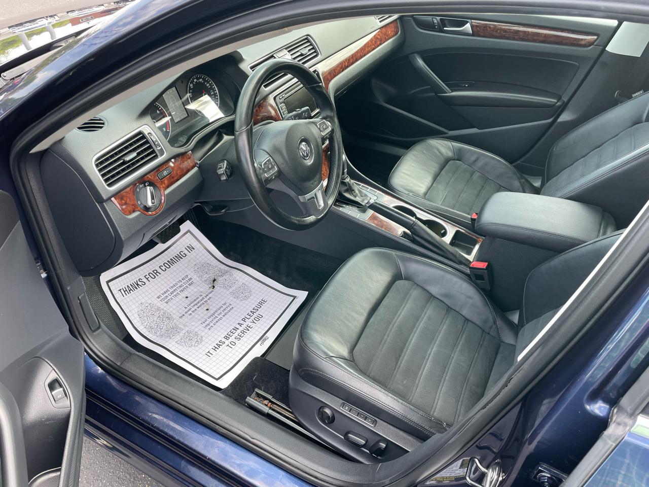 Volkswagen Passat 4dr Sdn 2.5L Auto SEL Premium PZEV 2013