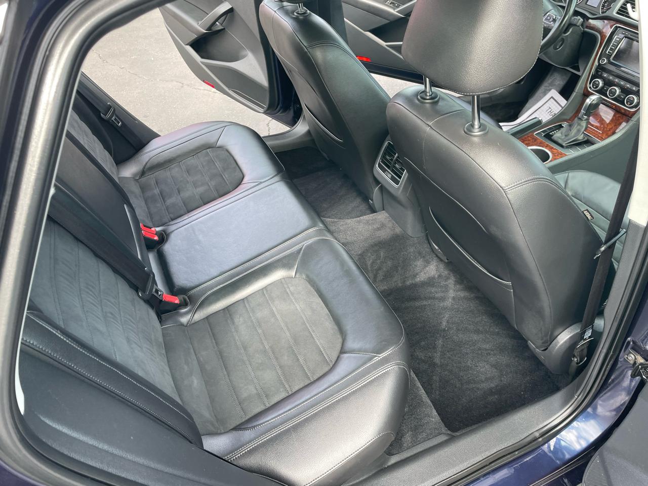 Volkswagen Passat 4dr Sdn 2.5L Auto SEL Premium PZEV 2013