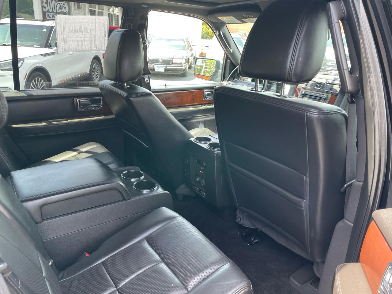 Lincoln Navigator 4WD 4dr 2012