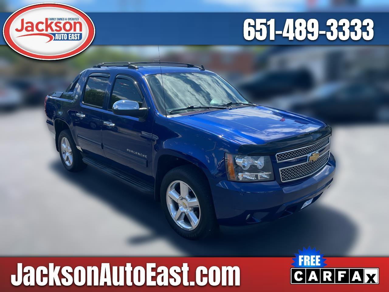 Chevrolet Avalanche 4WD Crew Cab LT 2013