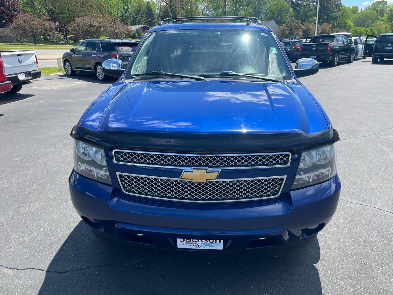 Chevrolet Avalanche 4WD Crew Cab LT 2013