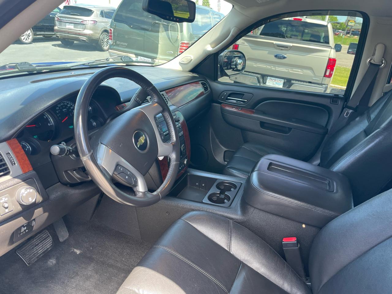 Chevrolet Avalanche 4WD Crew Cab LT 2013