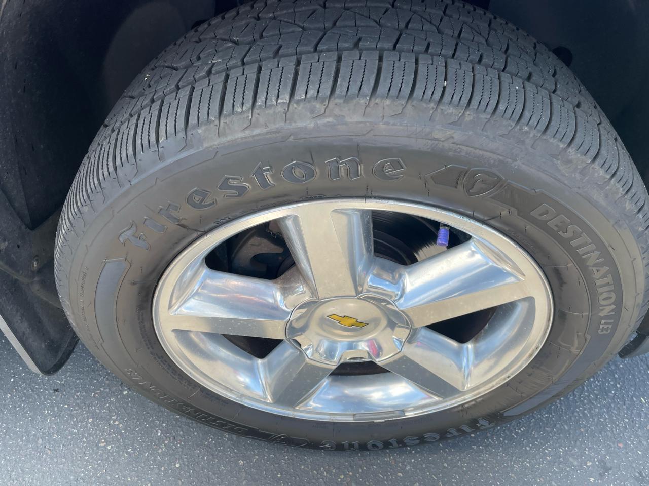 Chevrolet Avalanche 4WD Crew Cab LT 2013