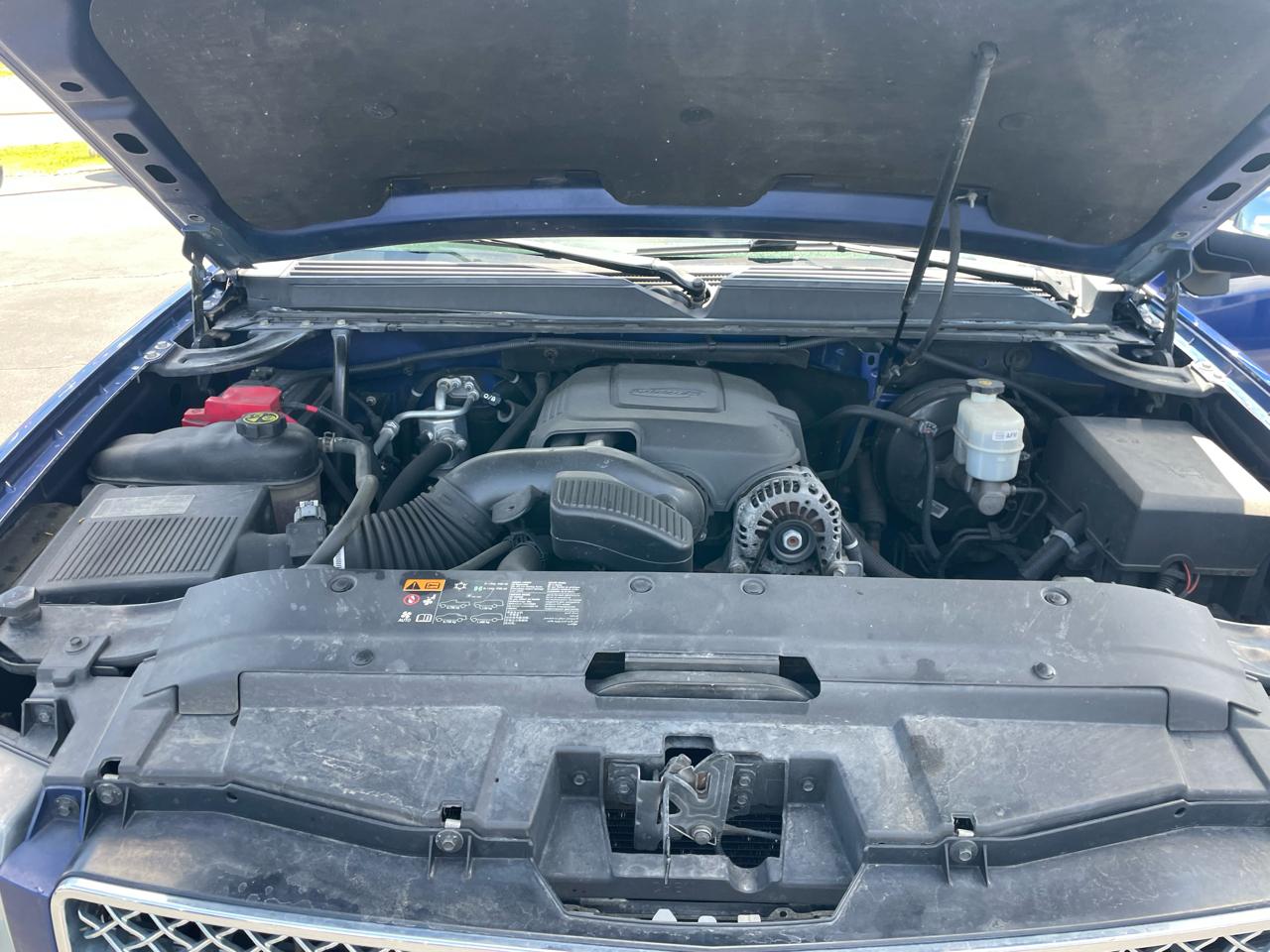 Chevrolet Avalanche 4WD Crew Cab LT 2013