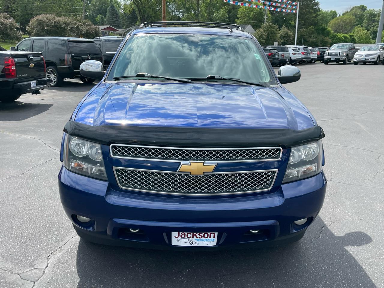 Chevrolet Avalanche 4WD Crew Cab LT 2013