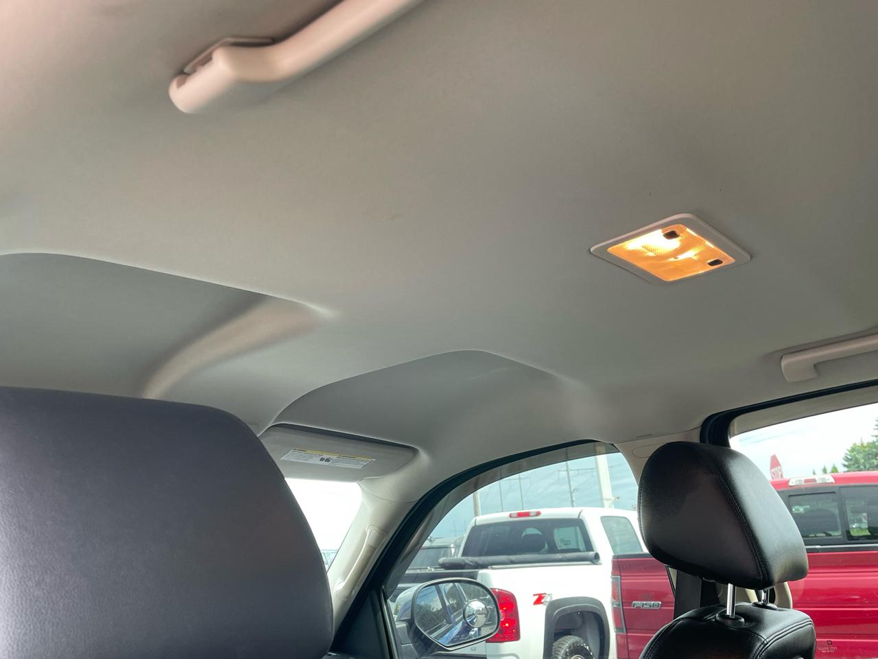 Chevrolet Avalanche 4WD Crew Cab LT 2013