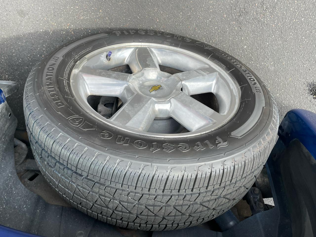 Chevrolet Avalanche 4WD Crew Cab LT 2013