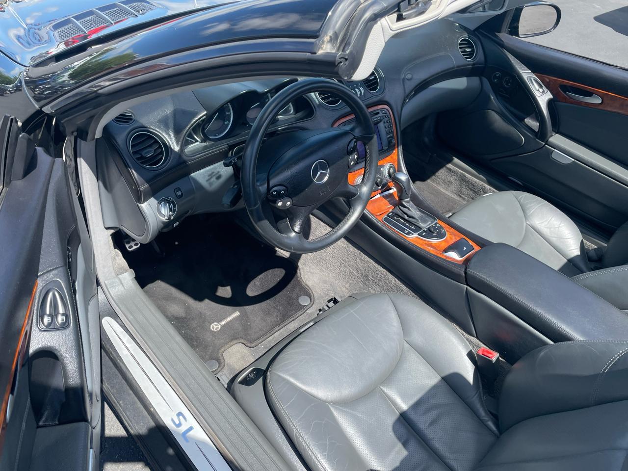 Mercedes-Benz SL-Class 2dr Roadster 5.0L 2004