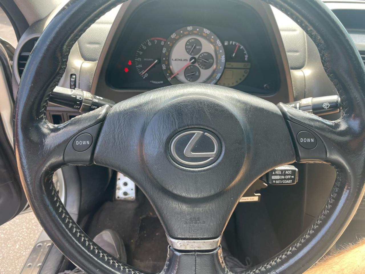 Lexus IS 300 4dr Sdn 2001