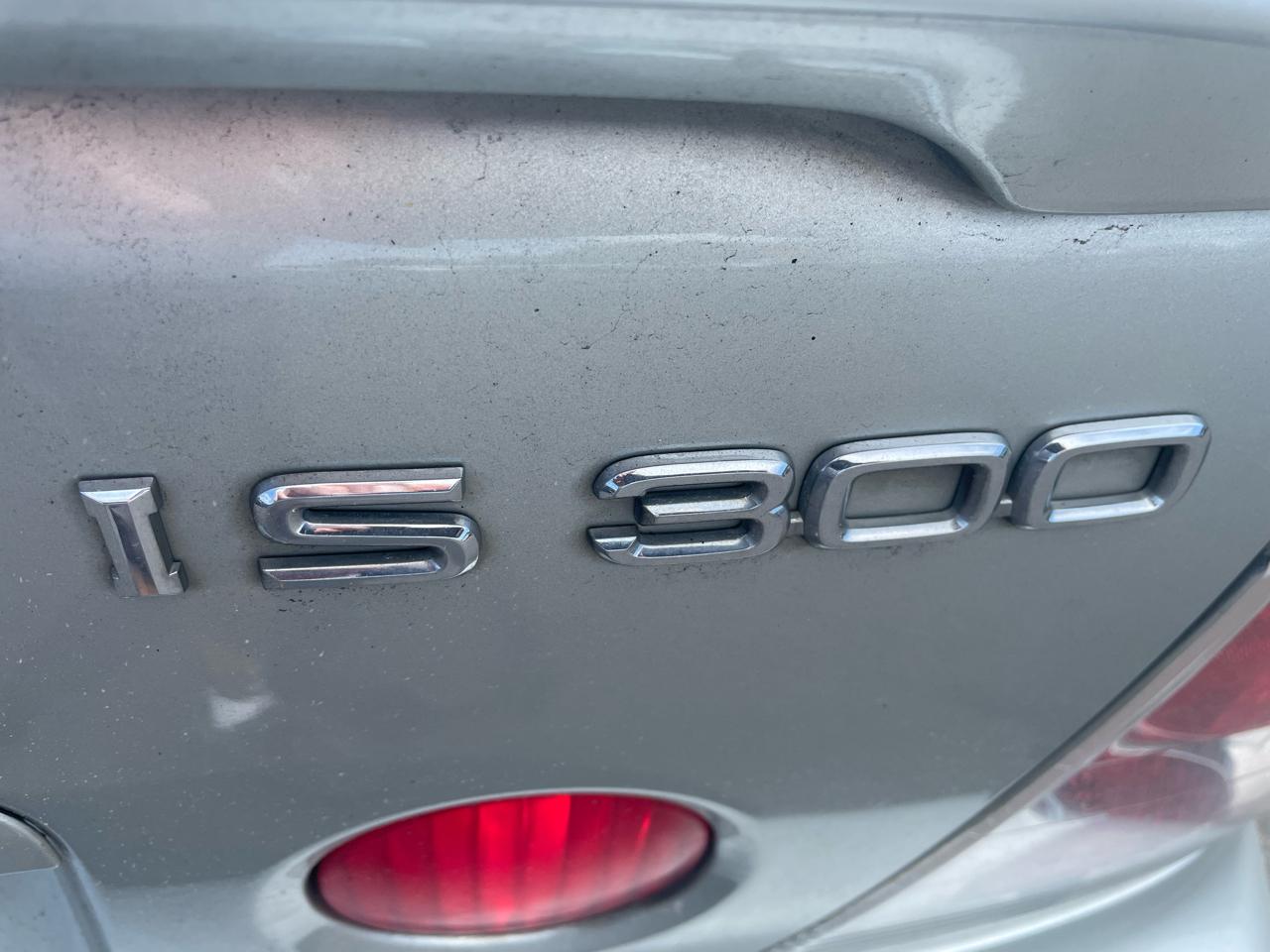 Lexus IS 300 4dr Sdn 2001