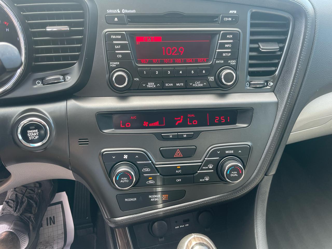Kia Optima 4dr Sdn 2.4L Auto EX 2012