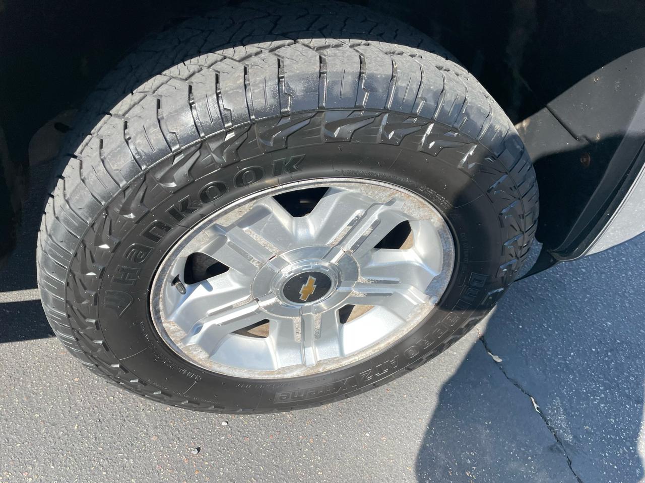 Chevrolet Silverado 1500 4WD Crew Cab 143.5" LT 2012