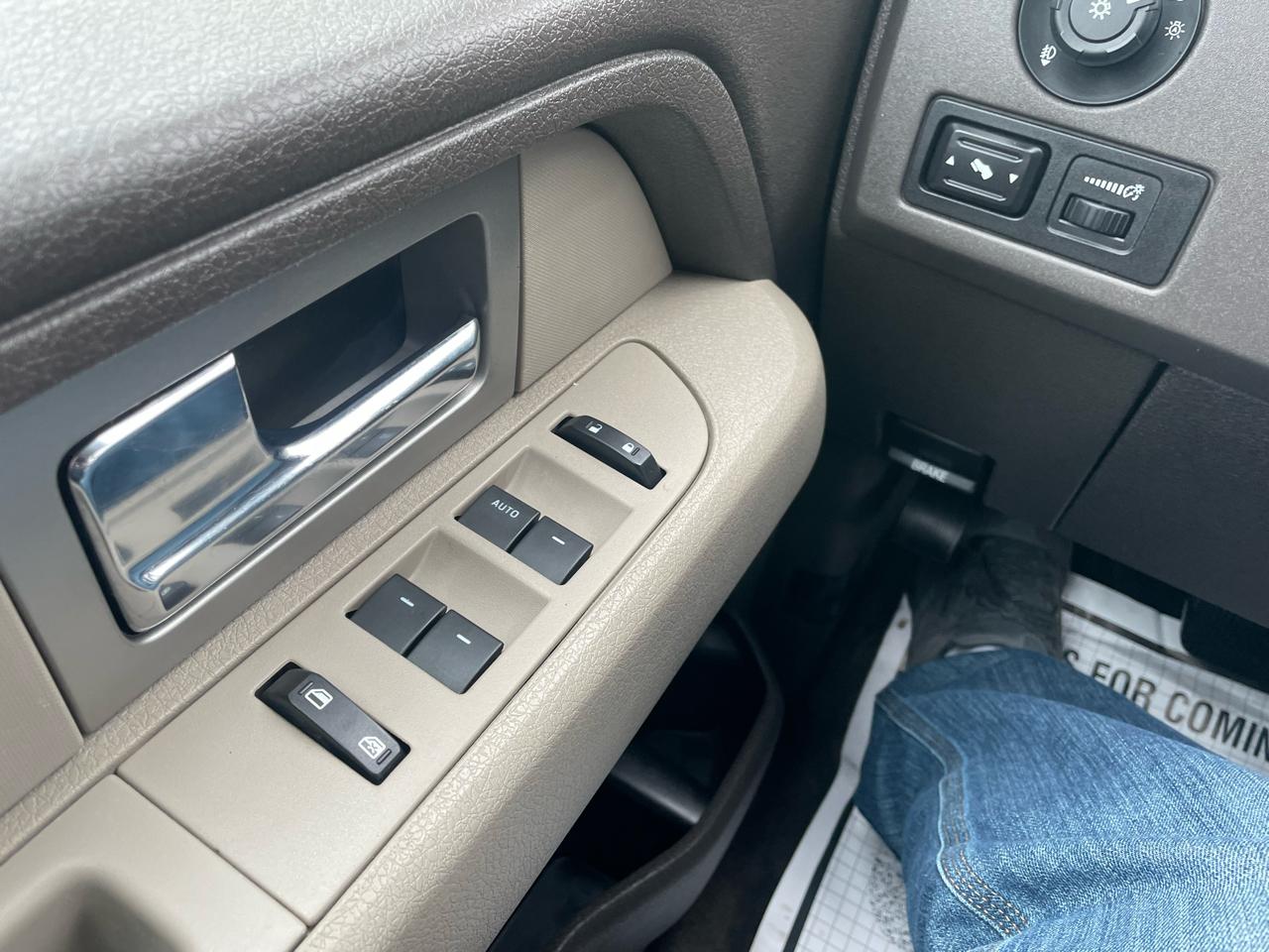 Ford F-150 4WD SuperCrew 145" Platinum 2009