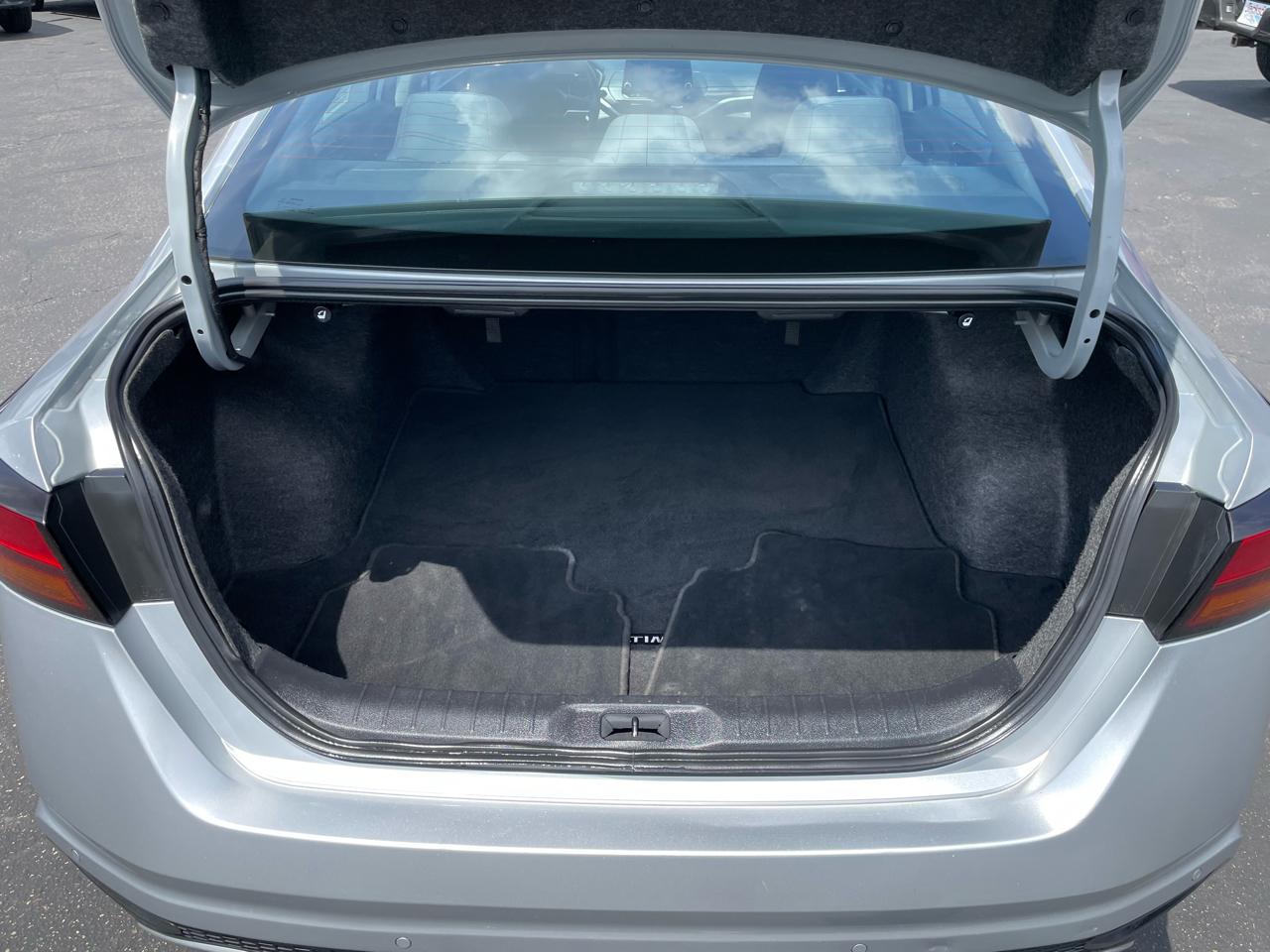 Nissan Altima 2.5 SV Sedan 2024