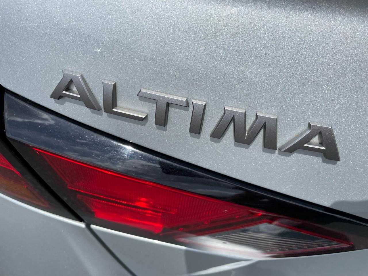 Nissan Altima 2.5 SV Sedan 2024