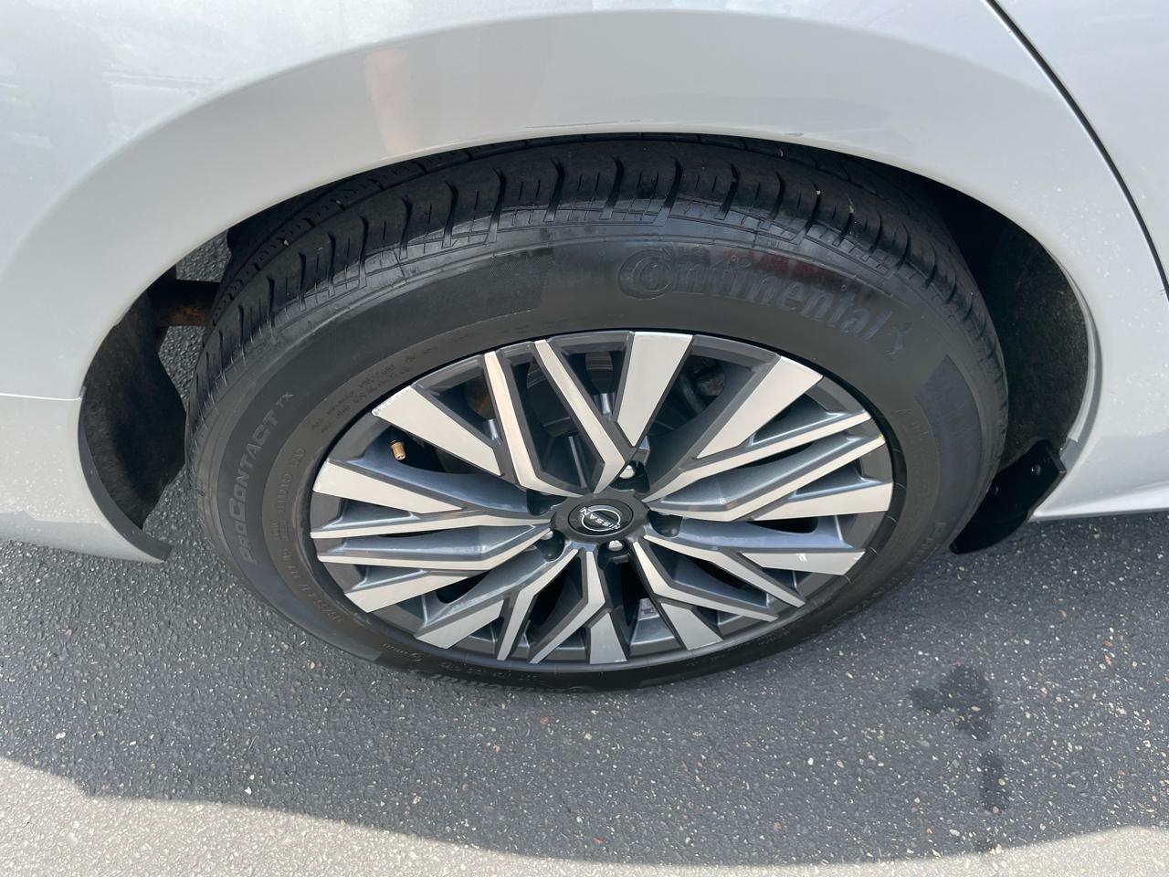 Nissan Altima 2.5 SV Sedan 2024