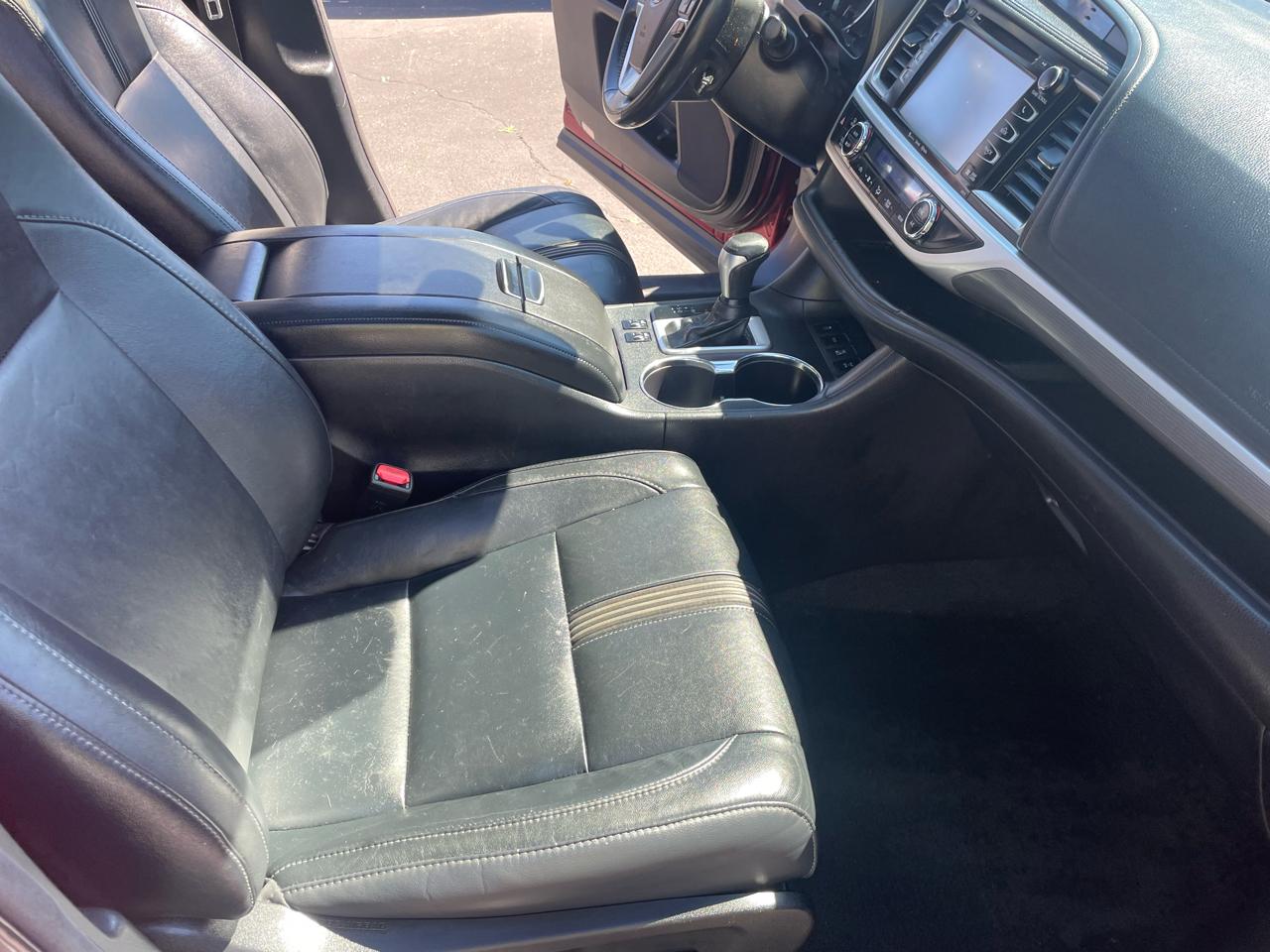 Toyota Highlander XLE V6 AWD (Natl) 2018