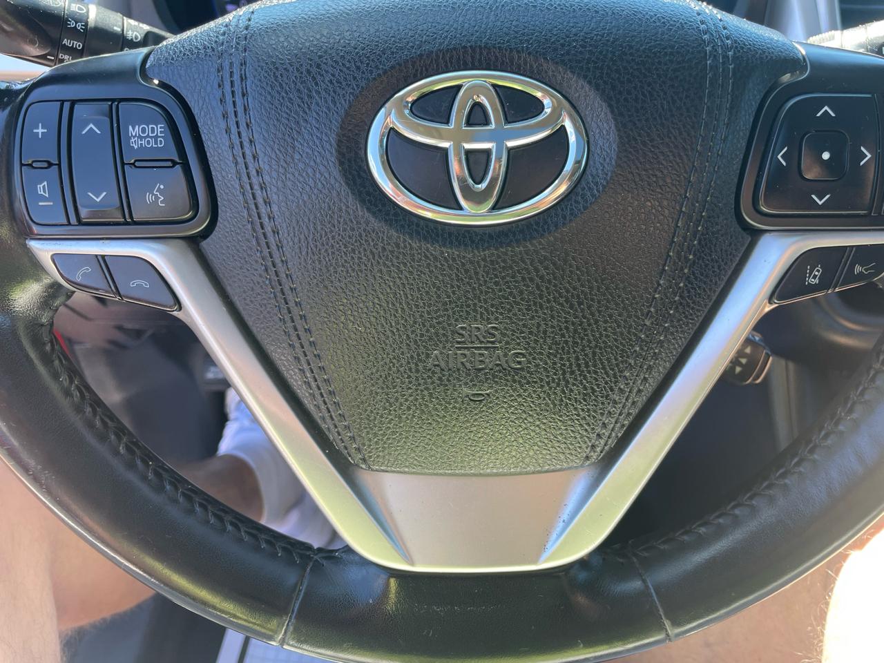 Toyota Highlander XLE V6 AWD (Natl) 2018