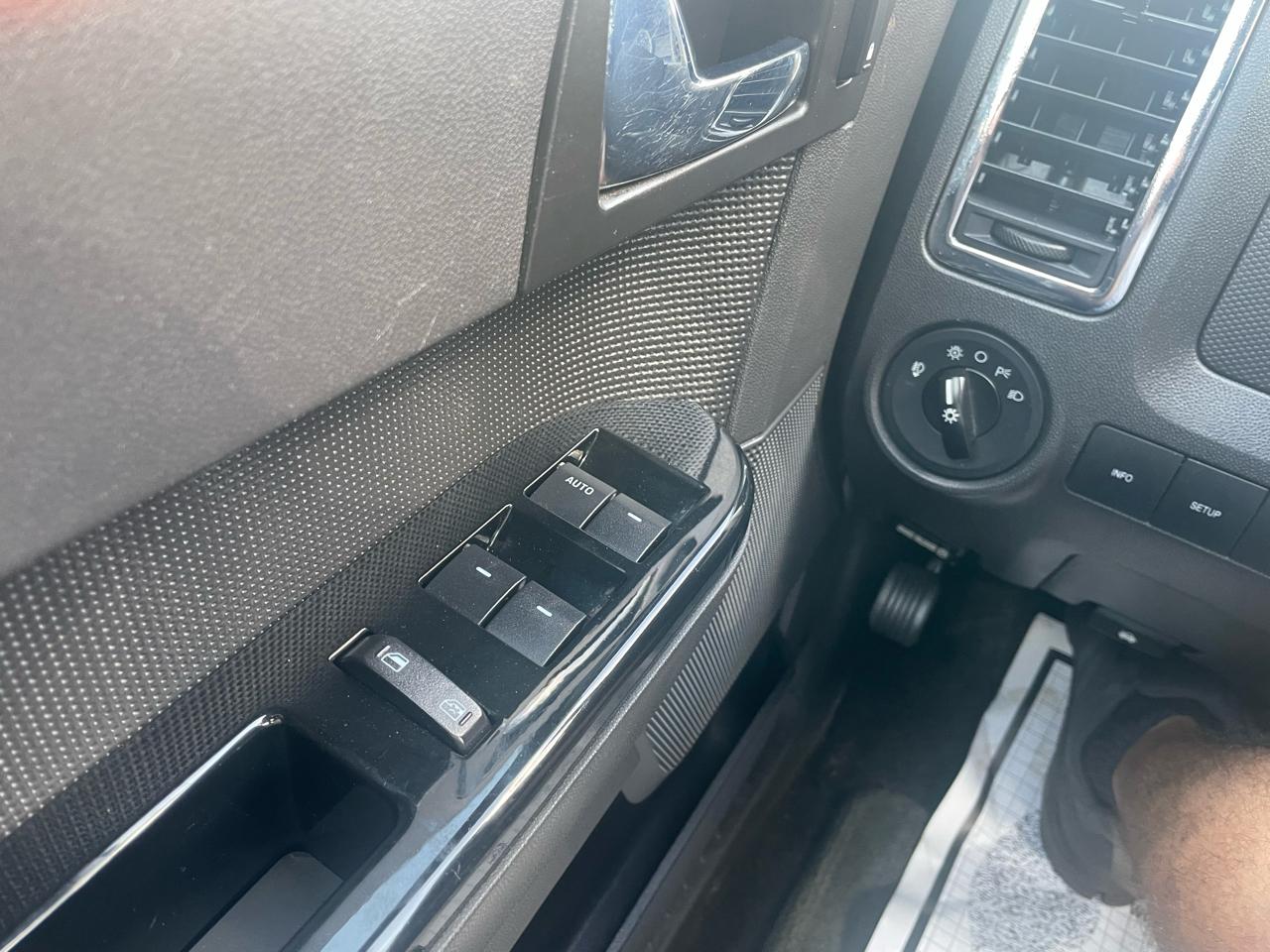 Ford Escape 4WD 4dr Limited 2012