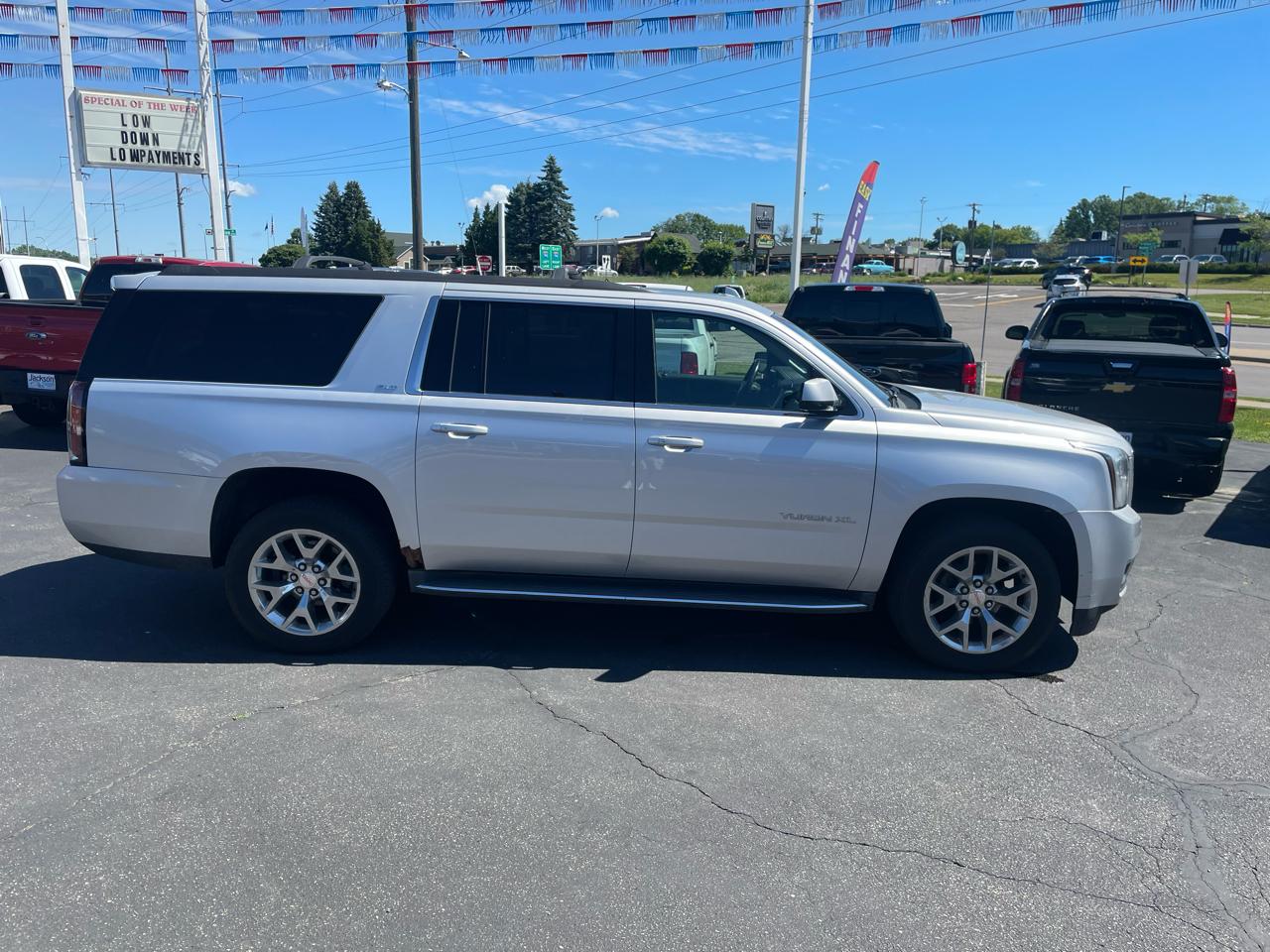 GMC Yukon XL 4WD 4dr SLT 2015