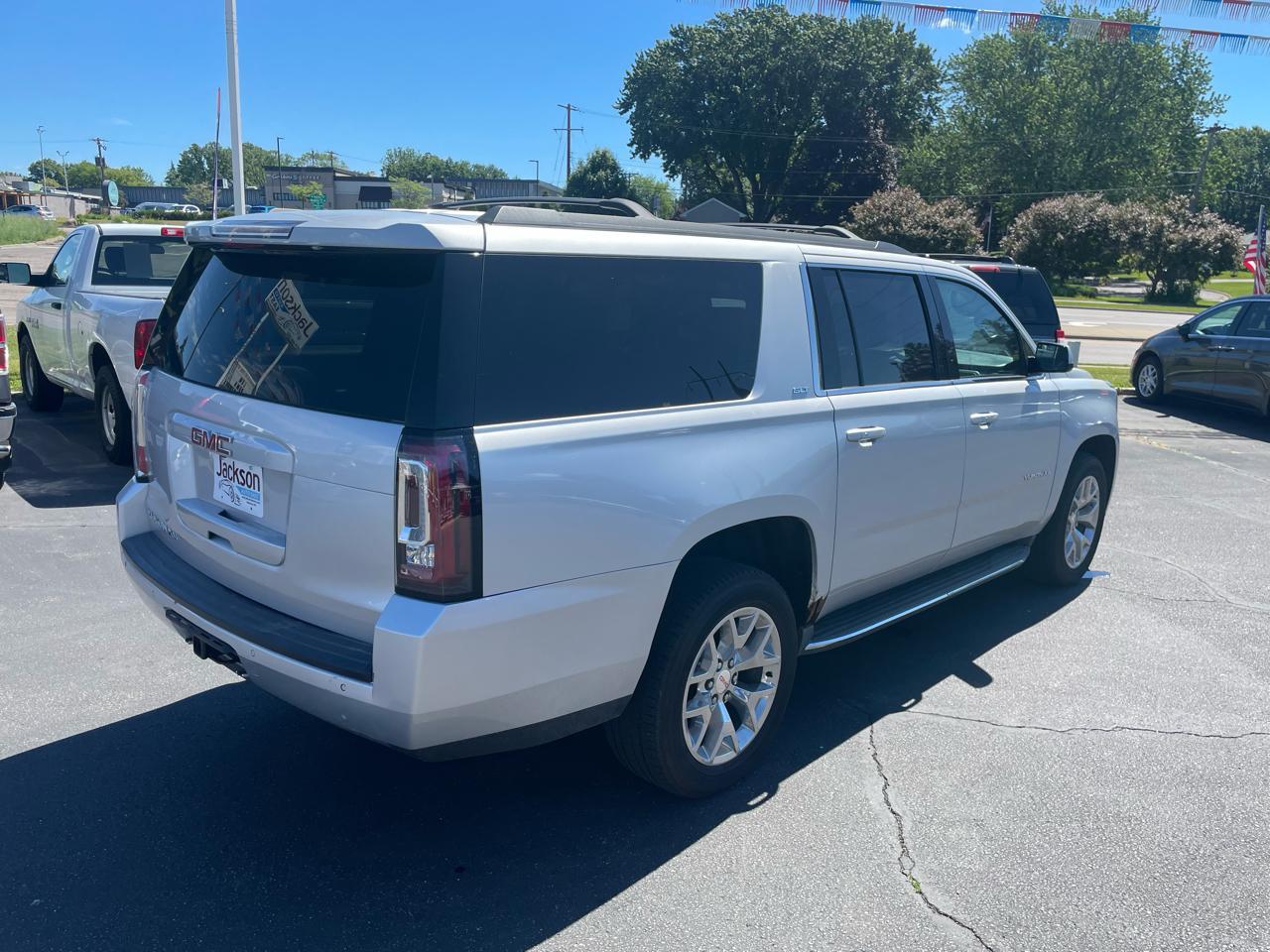 GMC Yukon XL 4WD 4dr SLT 2015