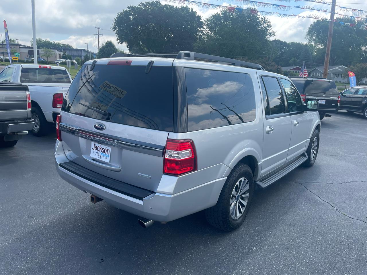 Ford Expedition EL 4WD 4dr XLT 2016