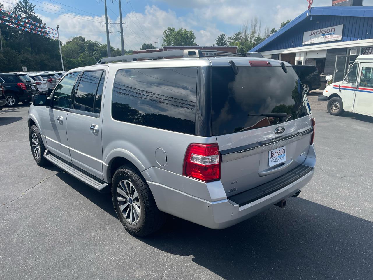 Ford Expedition EL 4WD 4dr XLT 2016