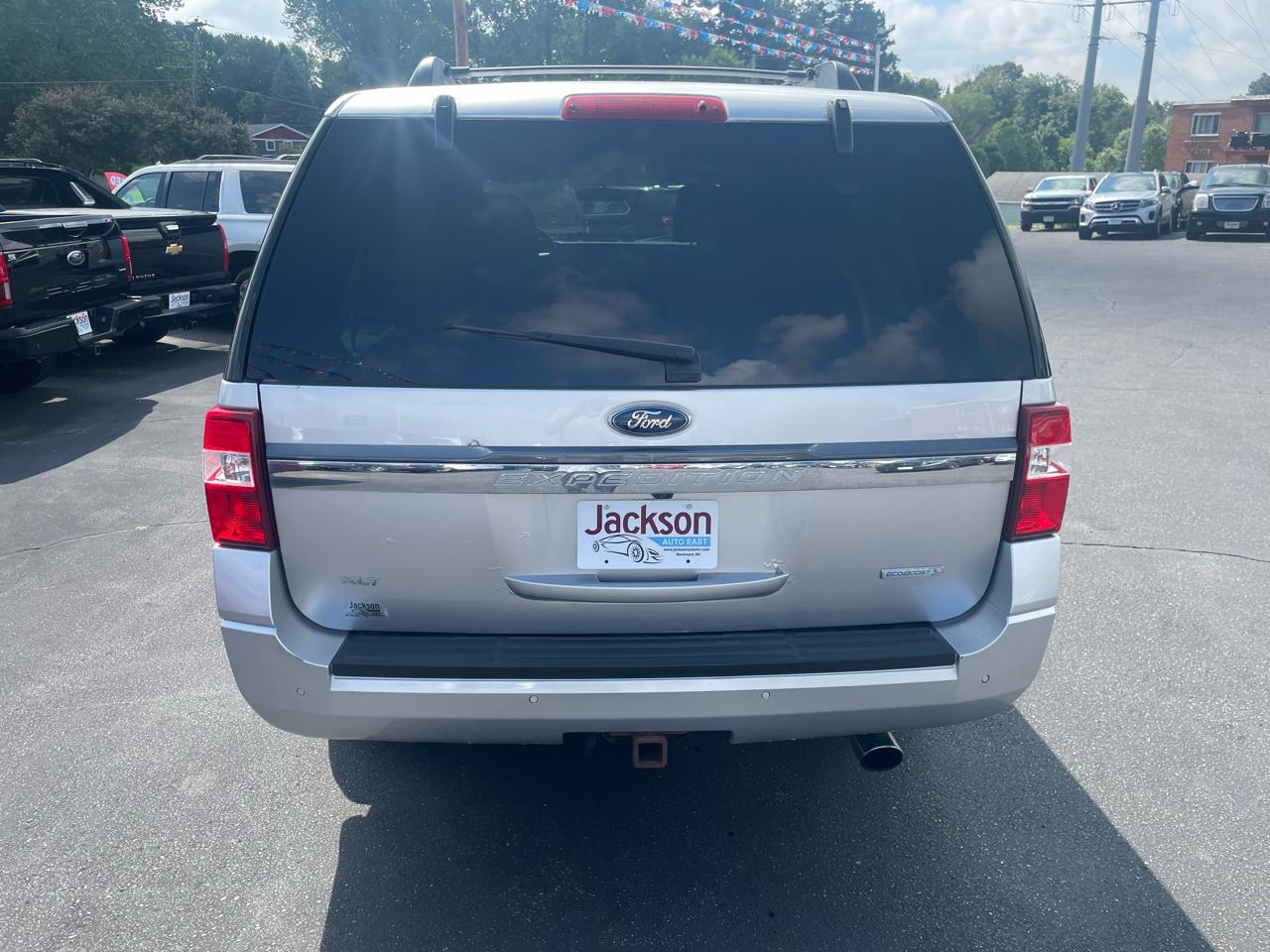 Ford Expedition EL 4WD 4dr XLT 2016