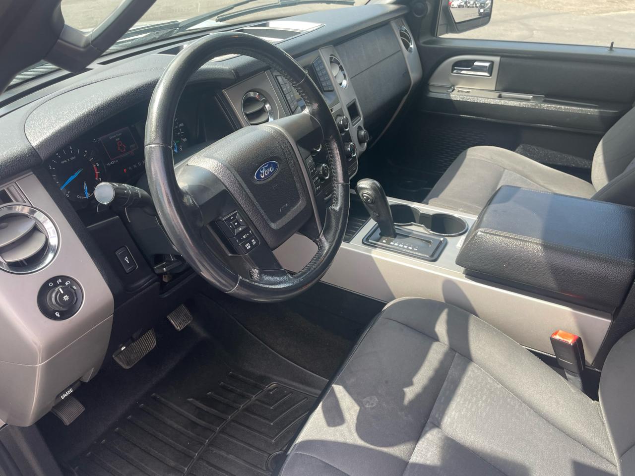 Ford Expedition EL 4WD 4dr XLT 2016