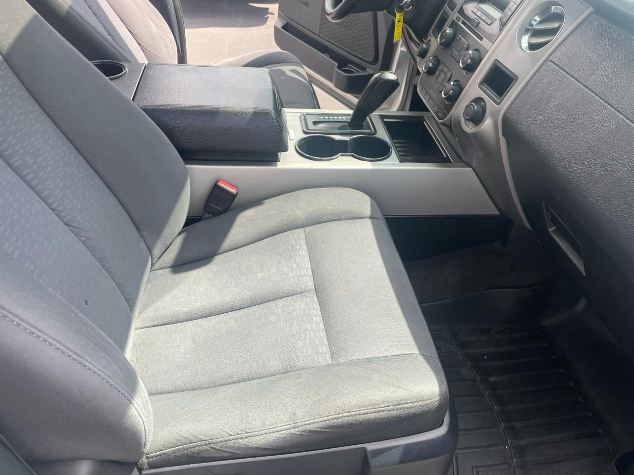 Ford Expedition EL 4WD 4dr XLT 2016